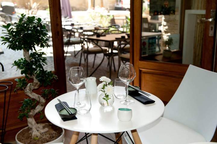 Table de restaurant Salon-de-Provence